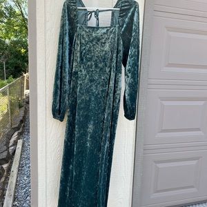 Formal dress, velvet, long sleeve